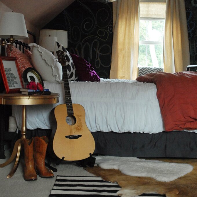 Elements Of A Teen Girl's Room
