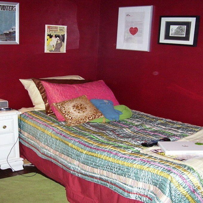 Simple Bedroom Ideas For Teenage Girls With Red Colors